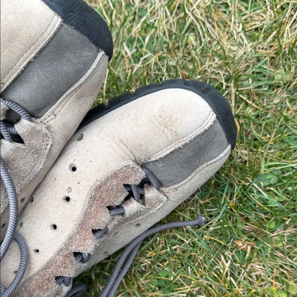 Timberland Tan and Gray Sneakers size 9/9.5 - Picture 9 of 9